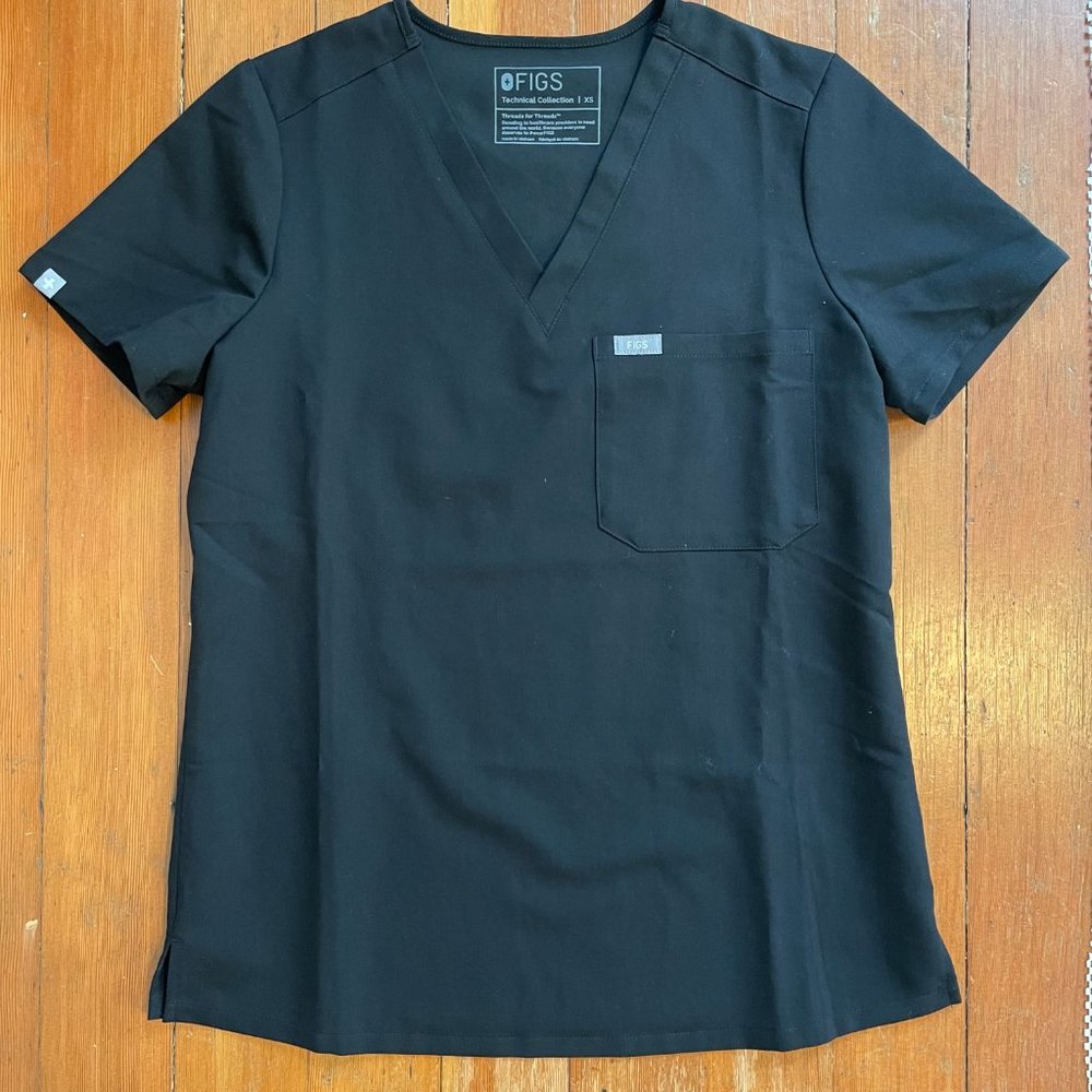 FIGS Catarina One-Pocket Scrub Top